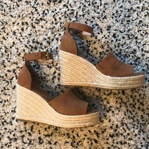 Universal Thread Wedges